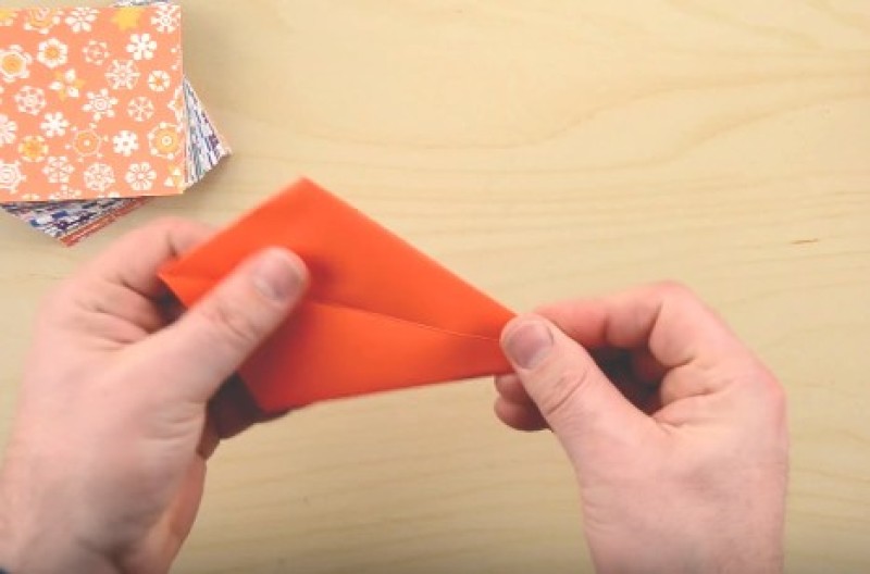Cách gấp con nhện bằng giấy