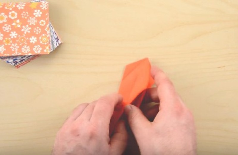 Cách gấp con nhện bằng giấy