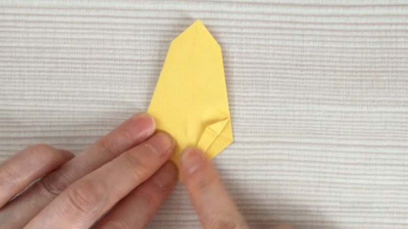 cách gấp hoa tulip bằng giấy-Bước 5