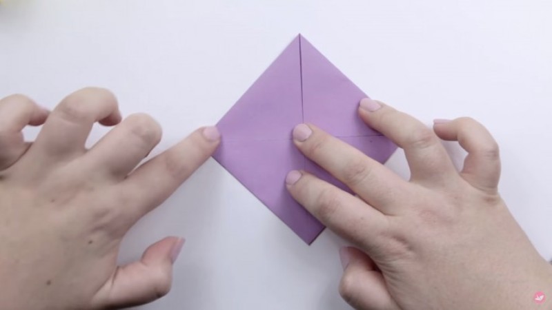 cách gấp hộp giấy-Bước 2