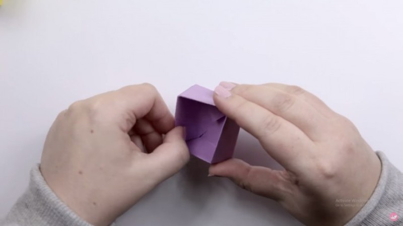 cách gấp hộp giấy-Bước 3