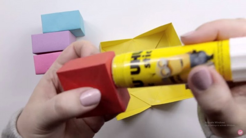 cách gấp hộp giấy-Bước 3
