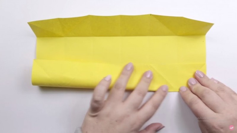 cách gấp hộp giấy-Bước 1