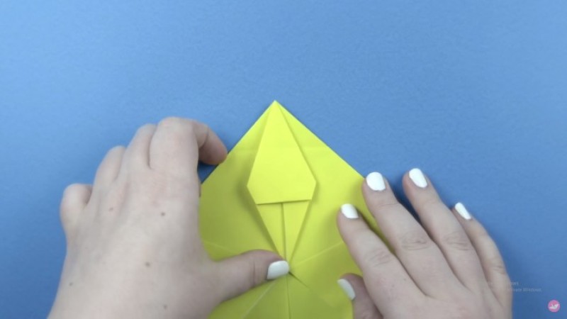 Cách gấp pikachu-Bước 4