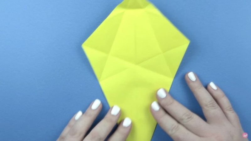 Cách gấp pikachu-Bước 6