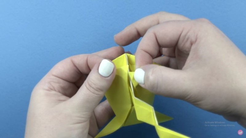 Cách gấp pikachu-Bước 7