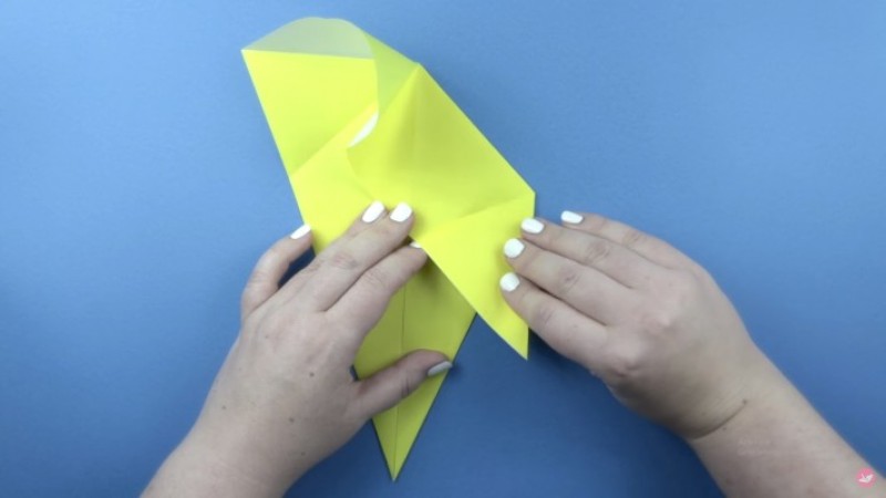 Cách gấp pikachu-Bước 2