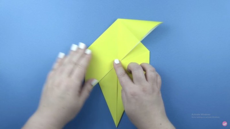 Cách gấp pikachu-Bước 2