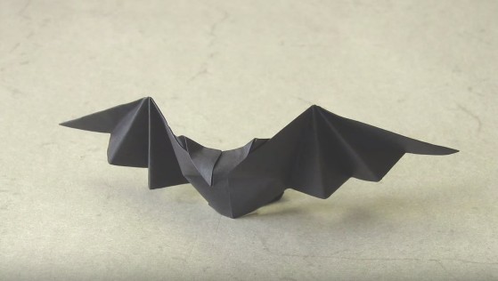 Cách Xếp Con Dơi Giấy Theo Phong Cách Origami