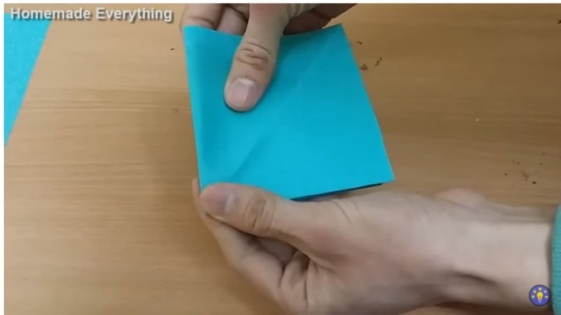 cách gấp trực thăng-Bước 1