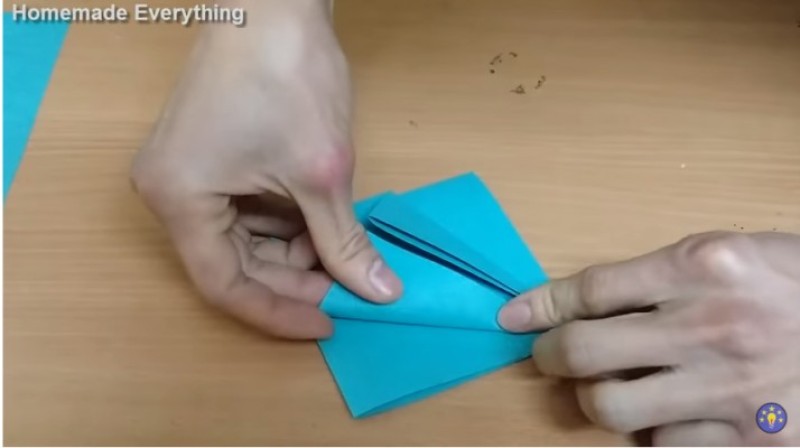 cách gấp trực thăng-Bước 1