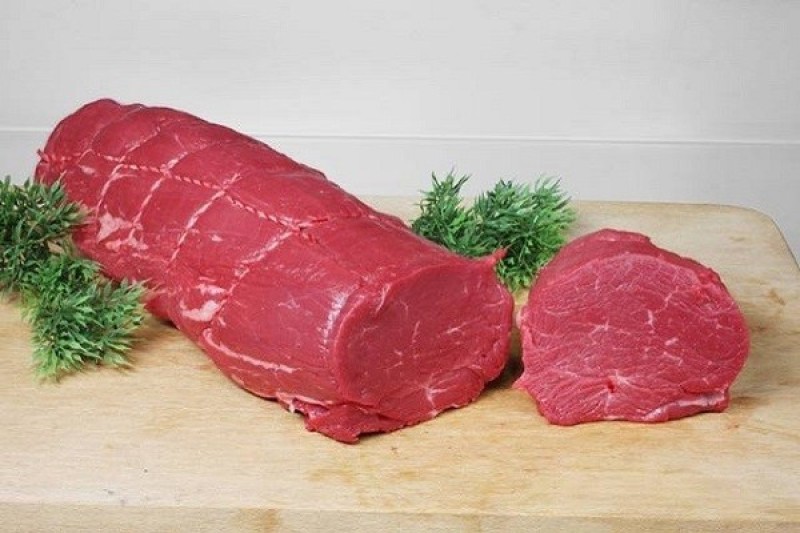 Nên chọn những thớ thịt bò nhỏ và có màu sắc tươi