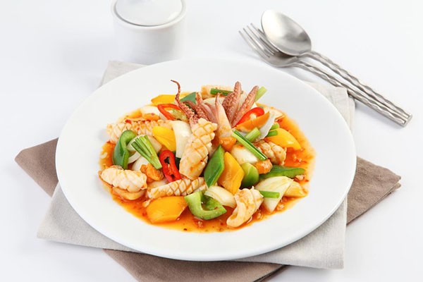 Cách Làm Mực Xào Chua Ngọt Ngon Chuẩn Vị Nhìn Là Thèm