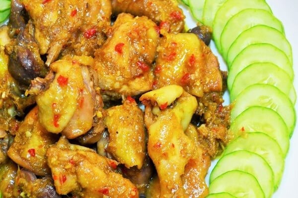 Cách Làm Gà Kho Sả Ớt Vị Miền Trung Và Miền Nam Ngon Đậm Đà