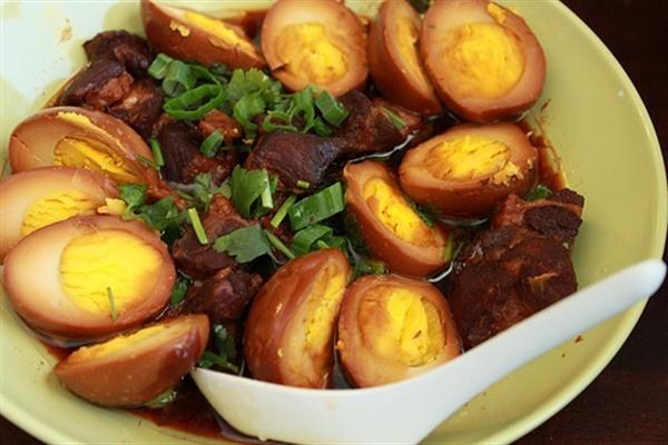Cách Làm Món Thịt Kho Tàu Không Dùng Nước Dừa Siêu Ngon