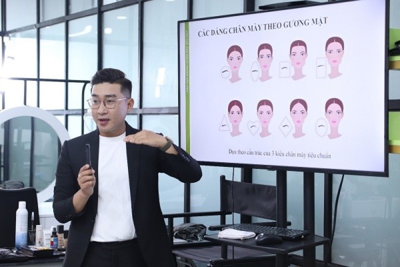 Bạn nên chọn dáng lông mày phù hợp trước khi vẽ.