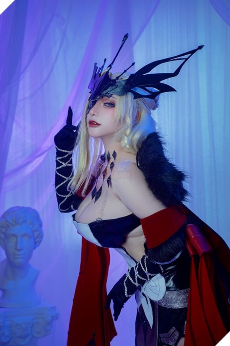 Genshin Impact: Bộ cosplay Signora không thua gì bản gốc
