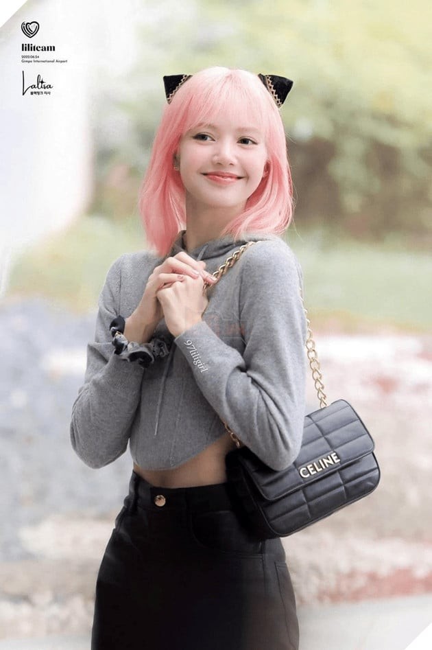 Thực Hư Bộ Cosplay Anya Spy X Family Của Lisa Blackpink