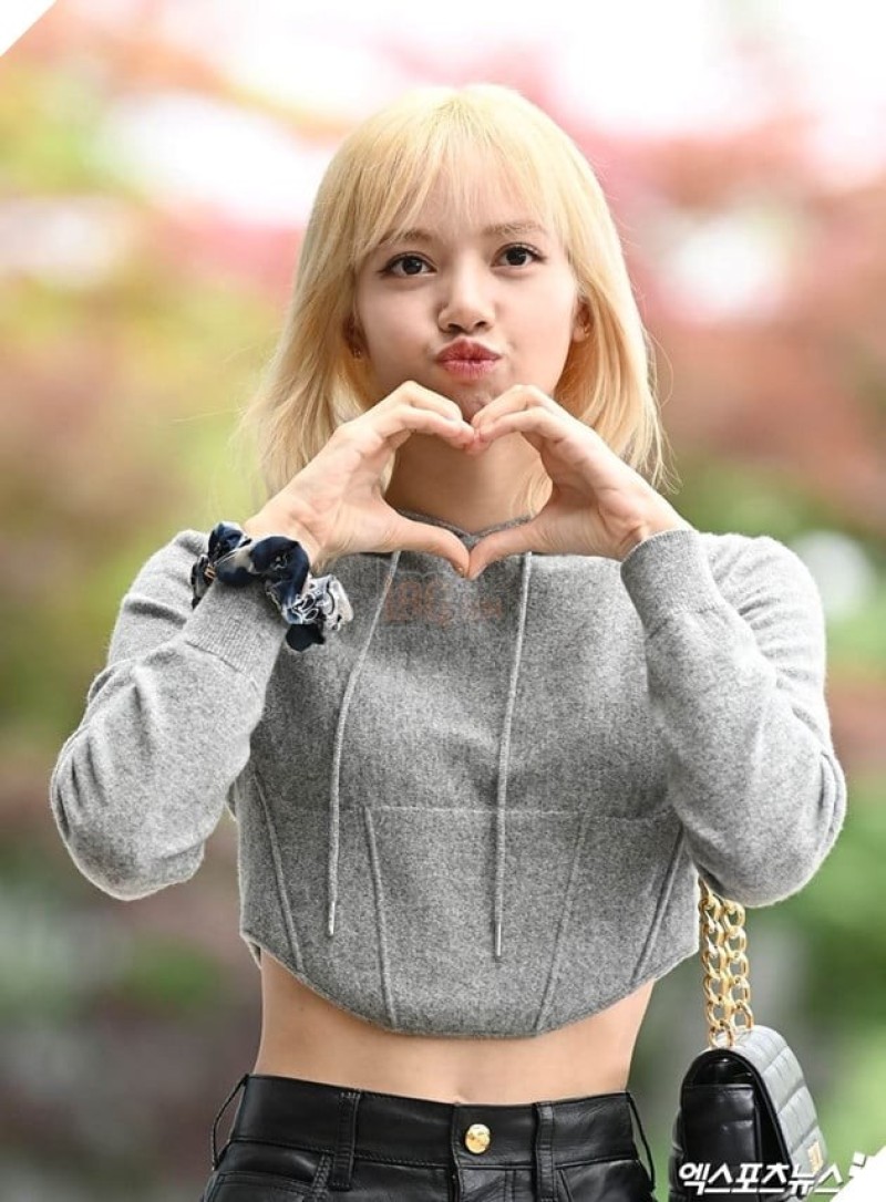 lisa blackpink