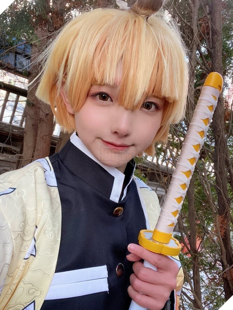 Chết cười! Nữ coser đáng yêu nhất cosplay Zenitsu Kimetsu No Yaiba và cái kết ngáo không tả! 7