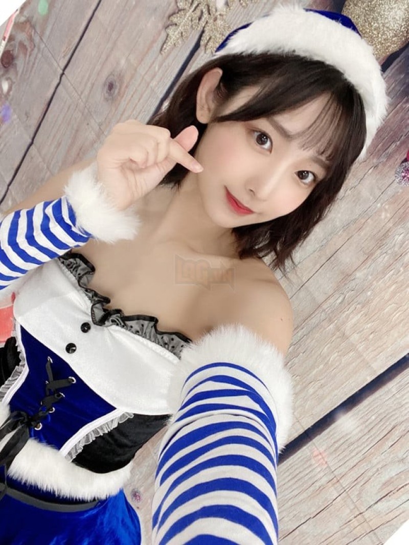 Nóng mặt với loạt ảnh cosplay bà già Noel mừng giáng sinh của các coser hàng đầu Châu Á 2