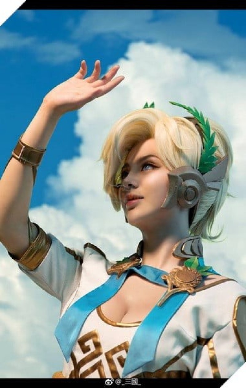 Overwatch: Ngắm nhìn bộ cosplay Mercy thần thánh không tì vết từ fan hâm mộ 8