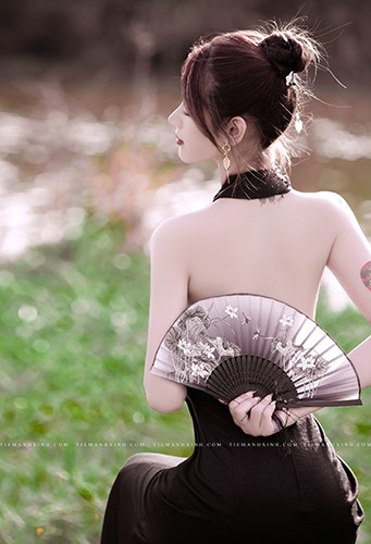 Tạo Dáng Chụp Ảnh Sườn Xám Siêu Đẹp Chuẩn Gái Trung