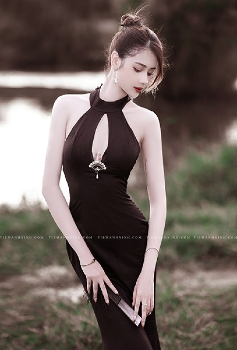 Chụp hình bắt chéo chân concept sườn xám tại tp Hồ Chí Minh