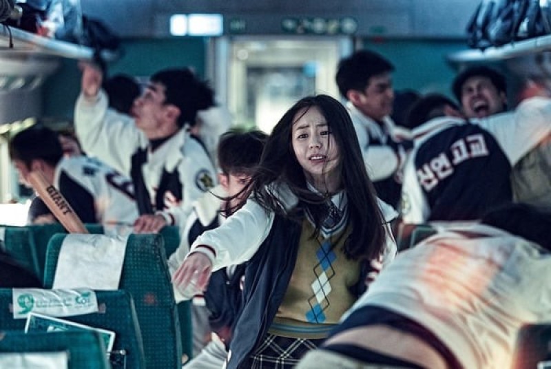 Nỗi sợ hãi và đau khổ khi chứng kiến người bạn, người thân biến thành zombie
