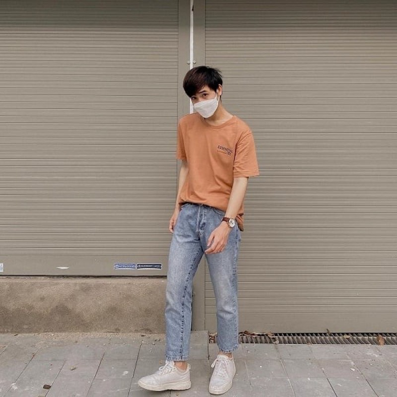 Áo thun trơn/áo polo kết hợp quần tây/quần jeans dài