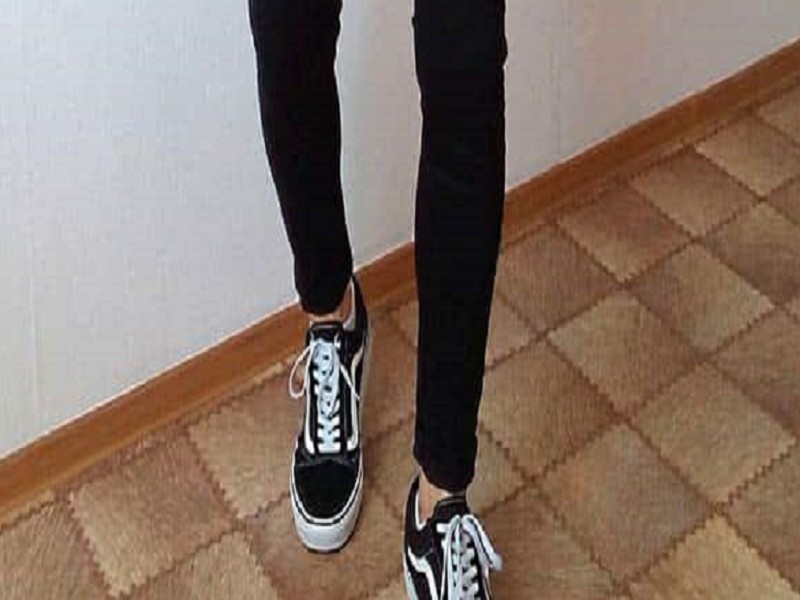 Áo khoác nỉ đi kèm Vans