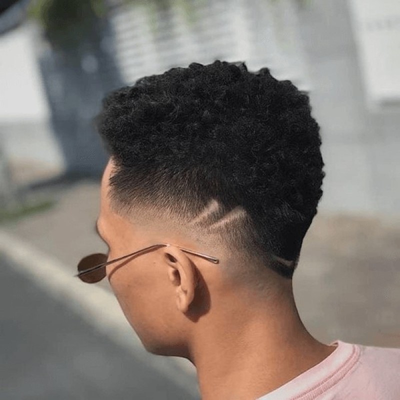 Kiểu uốn tóc Mullet tattoo