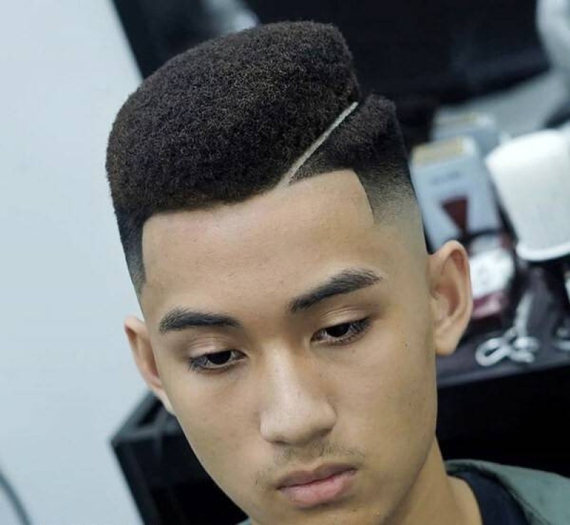 Kiểu uốn tóc Premlock side part