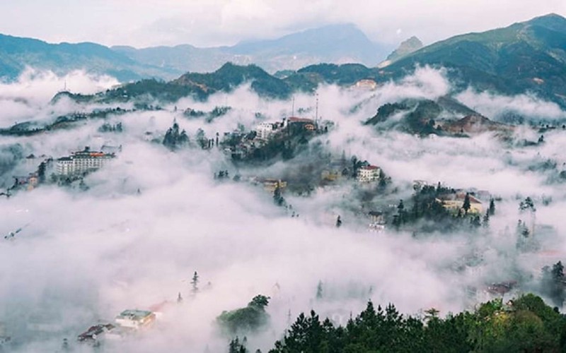 Thị trấn Sapa bồng bềnh trong sương @sưu tầm
