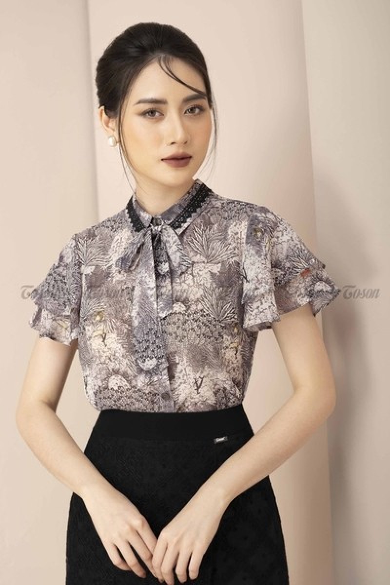 Sơ mi nữ họa tiết ấn tượng