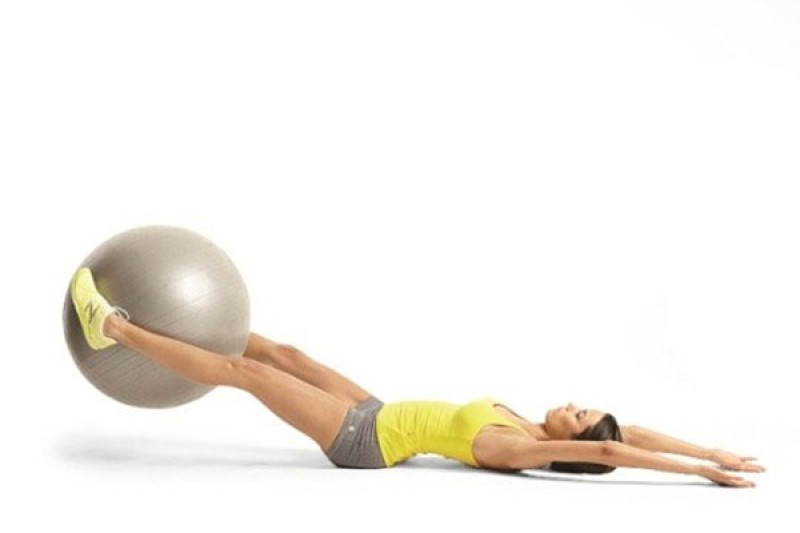 Đốt cháy mỡ thừa với bài tập nâng bóng