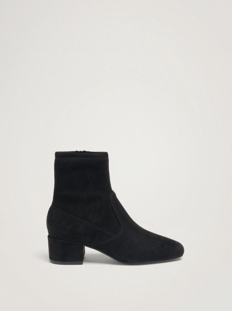 Phối đồ với boot cổ điển