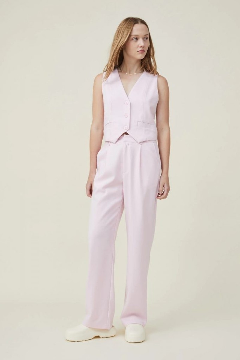 Áo blazer phối đồ với quần ống rộng