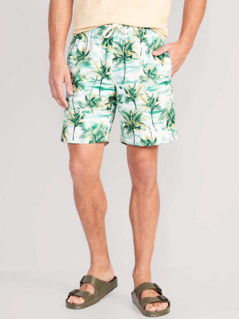 Quần bơi Nam Tommy Hilfiger (trái) và Quần Bơi Nam Old Navy (phải)