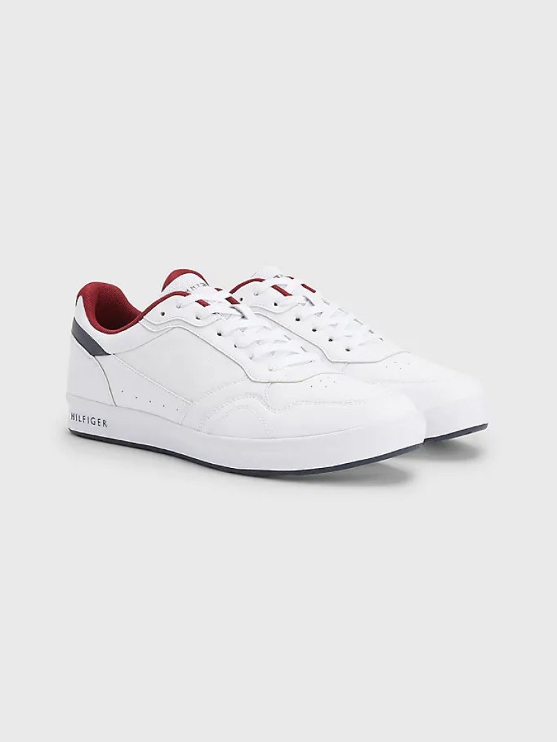 Phối đồ nam Hàn Quốc với giày Sneaker