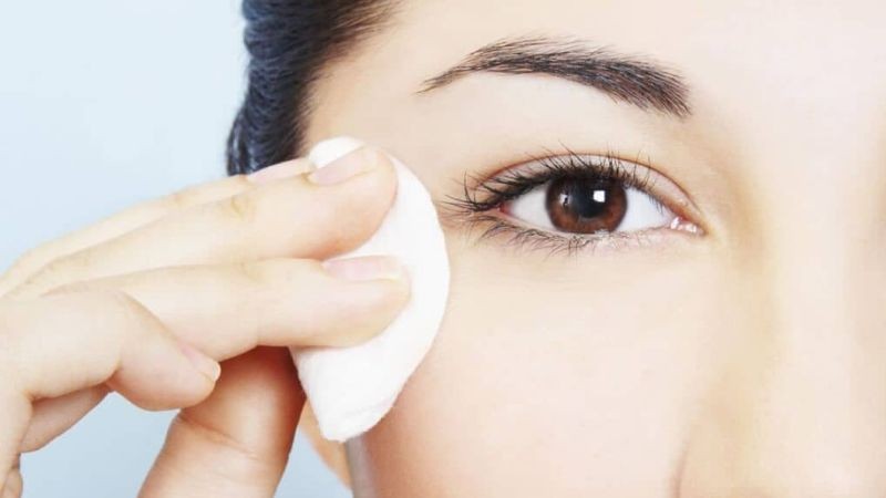 Cách Giữ Kẻ Mắt Lâu Trôi Cho Những Nàng Mí Dầu
