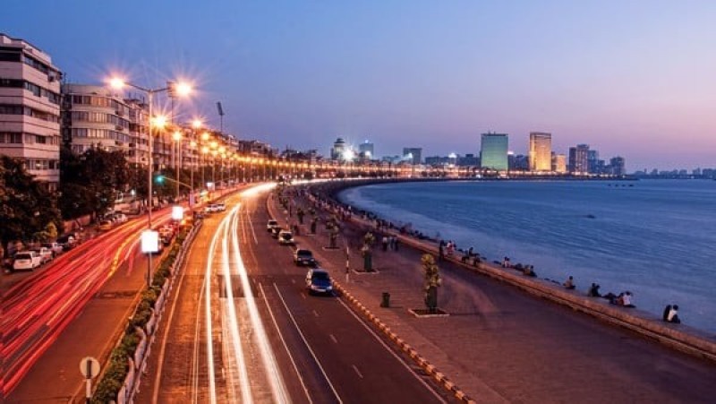 Biển Marine Drive vào buổi tối