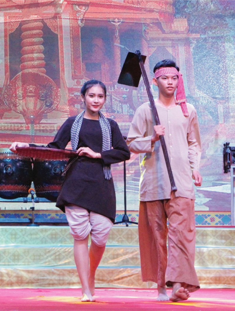 Trang phục trong lao động, sản xuất của người Khmer ngày nay