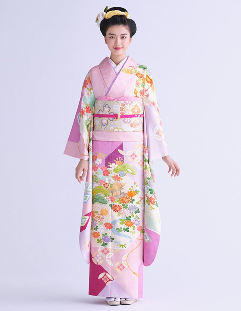 Trang phục truyền thống Nhật Bản chuyên dành cho những thiếu nữ độc thân: Oofurisode (khoảng 114 cm), Chuufurisode (95-100 cm), Kofurisode (85cm)