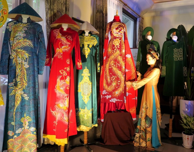 Áo dài Việt Nam