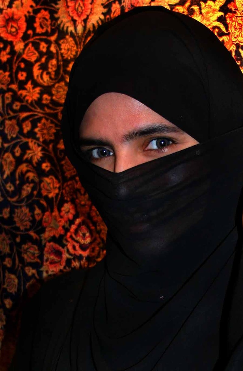 Hijab - khăn trùm đầu của phụ nữ Hồi giáo