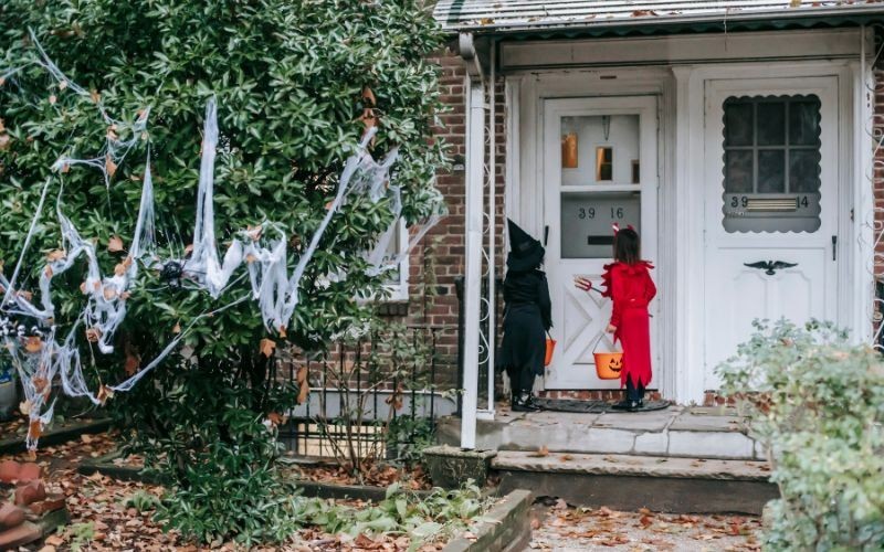 Tổ chức các trò chơi Halloween