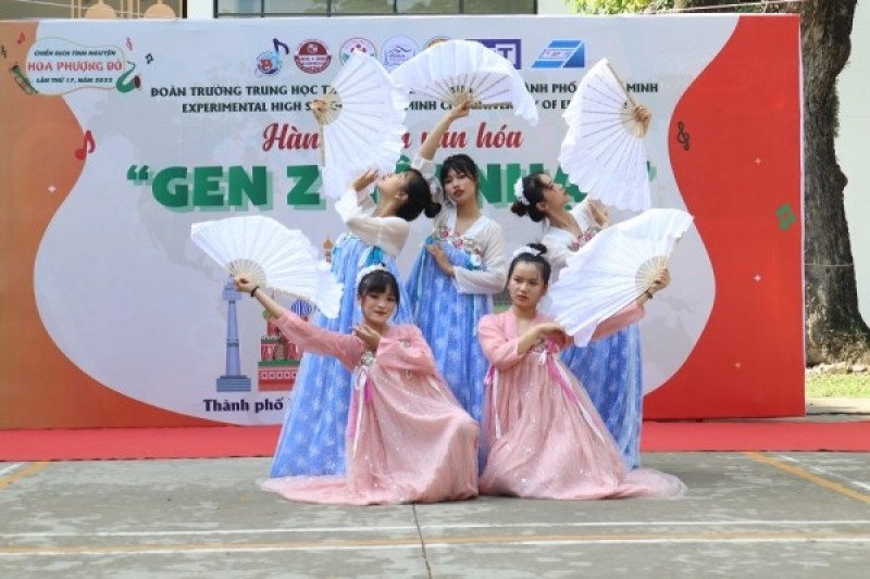 Đa dạng sắc màu tạo ngày hội văn hóa 