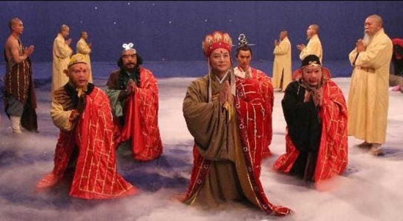 Thầy trò năm người, đồng tâm hiệp lực, vượt qua muôn vàn khó khăn nguy hiểm, trải qua hết thảy 81 nạn, cuối cùng công đức viên mãn.