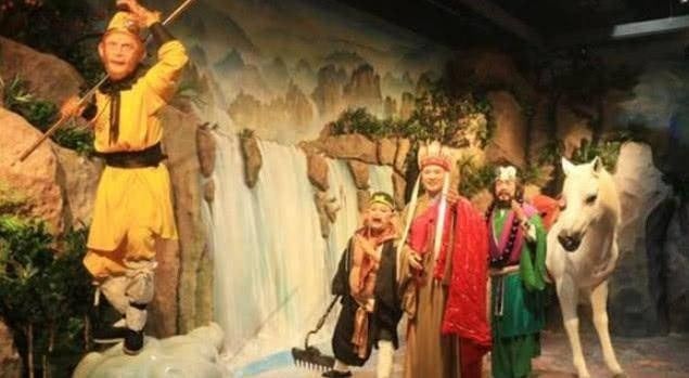 Cảnh Tôn Ngộ Không Bị Giam 500 Năm Dưới Ngũ Hành Sơn
